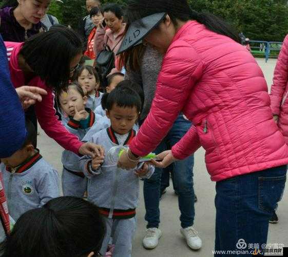 拔萝卜无减除大牛：有趣的亲子互动游戏